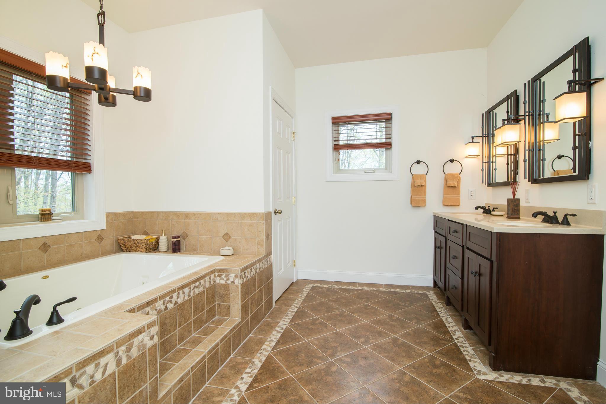 THE WOODS RESORT - Residential Lease