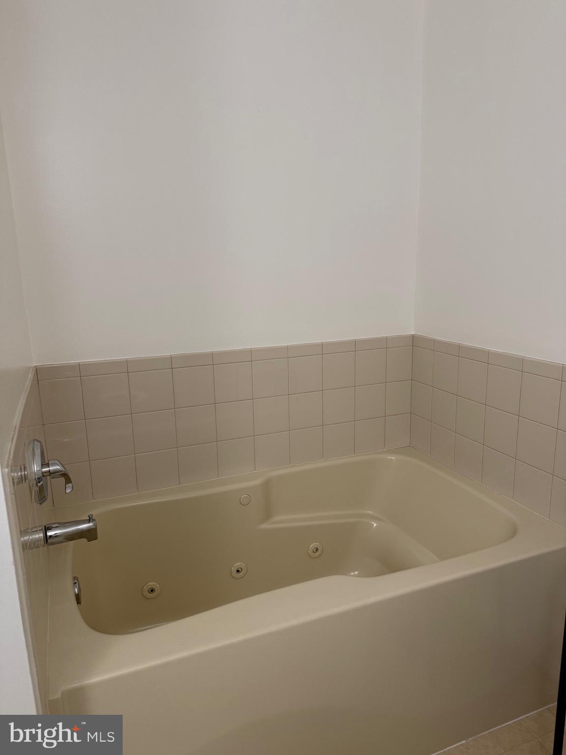 LOCUST HILL - Residential