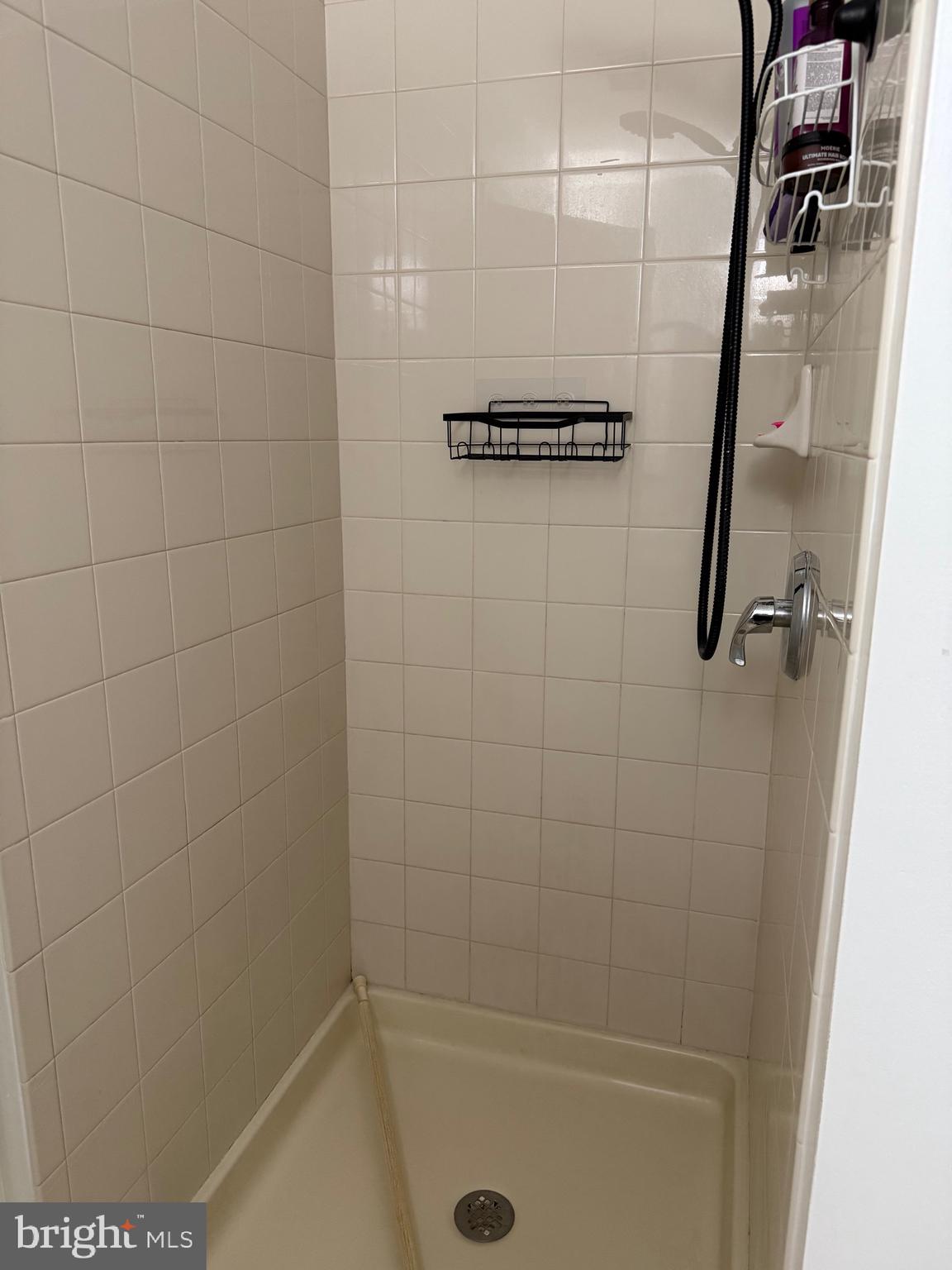 LOCUST HILL - Residential