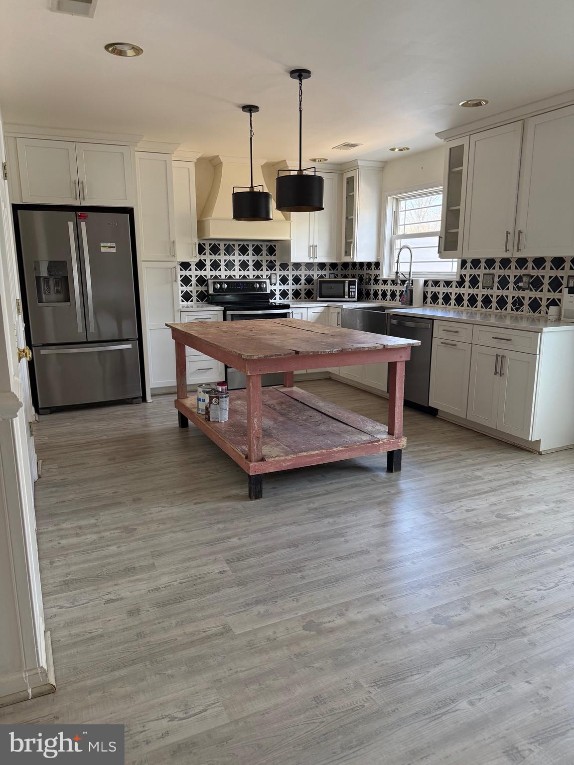 LOCUST HILL - Residential