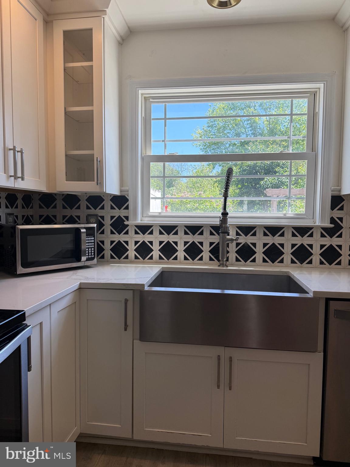 LOCUST HILL - Residential