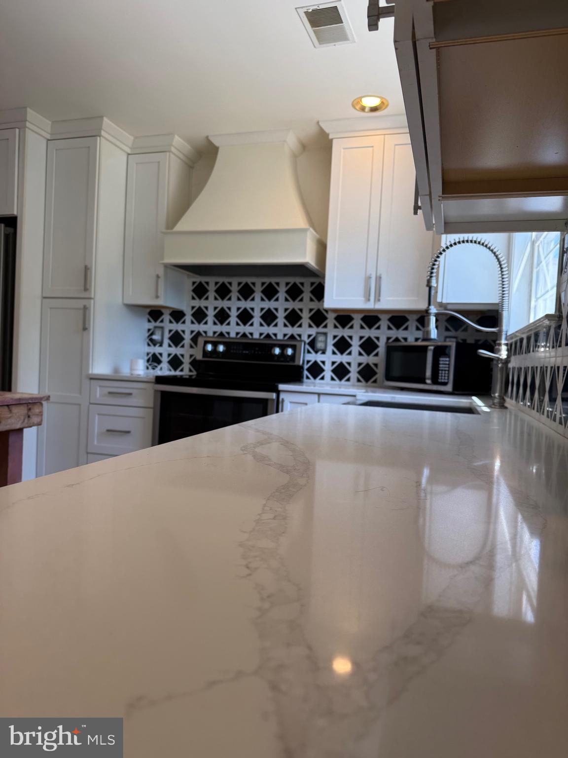LOCUST HILL - Residential