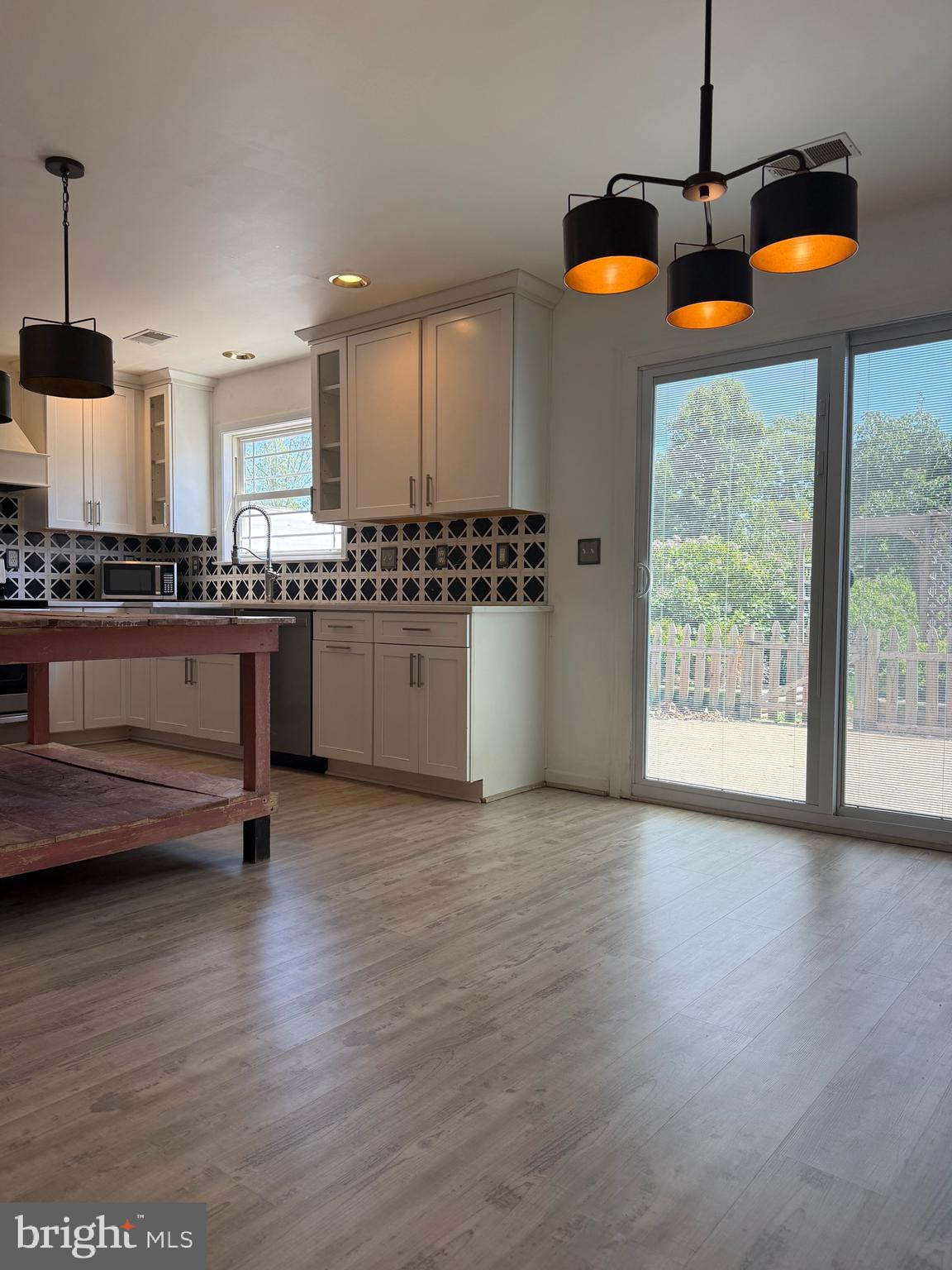 LOCUST HILL - Residential