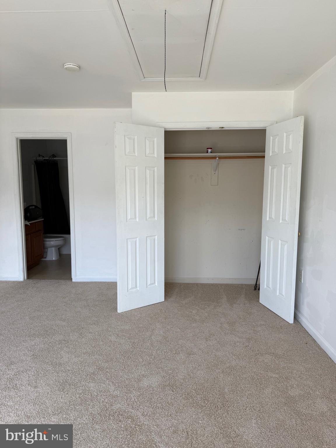 LOCUST HILL - Residential