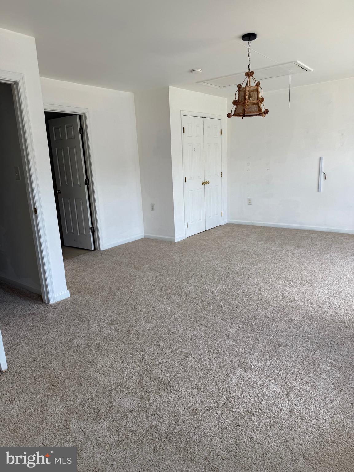 LOCUST HILL - Residential