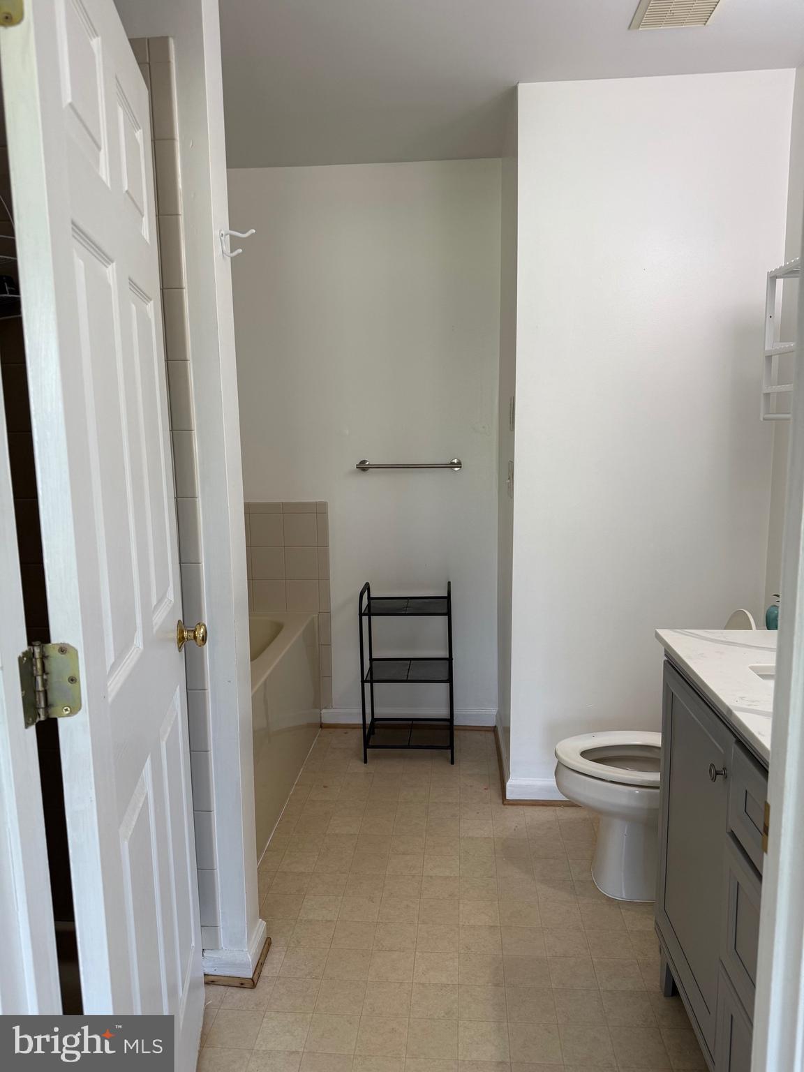 LOCUST HILL - Residential