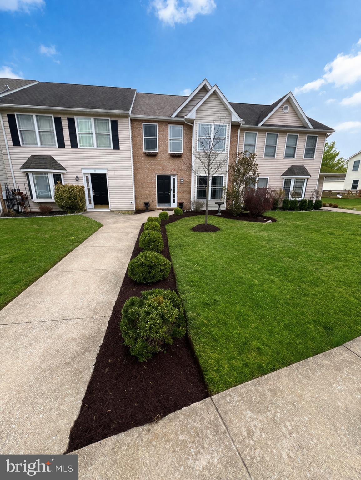 LOCUST HILL - Residential