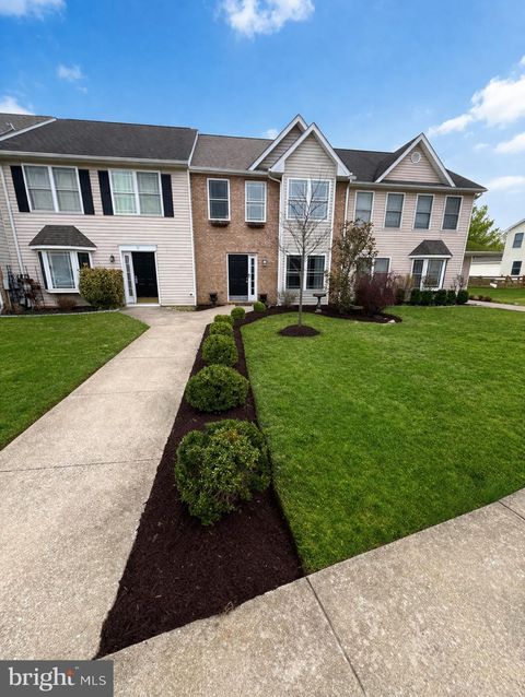 Townhouse For Sale - 89 Baltusrol Drive<br/> Jefferson County, CHARLES TOWN, WV 25414