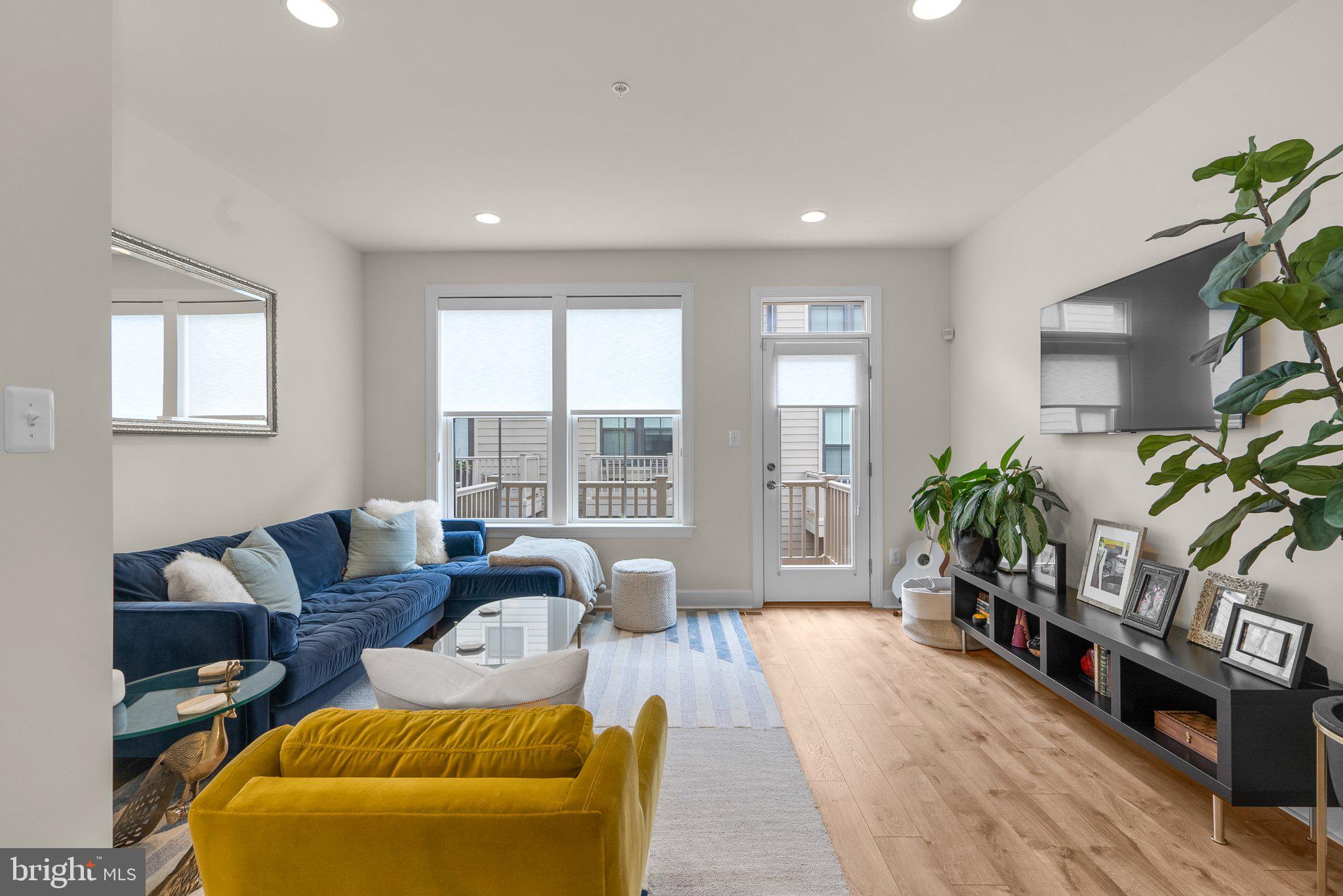 RIVERDALE PARK STATION - Residential