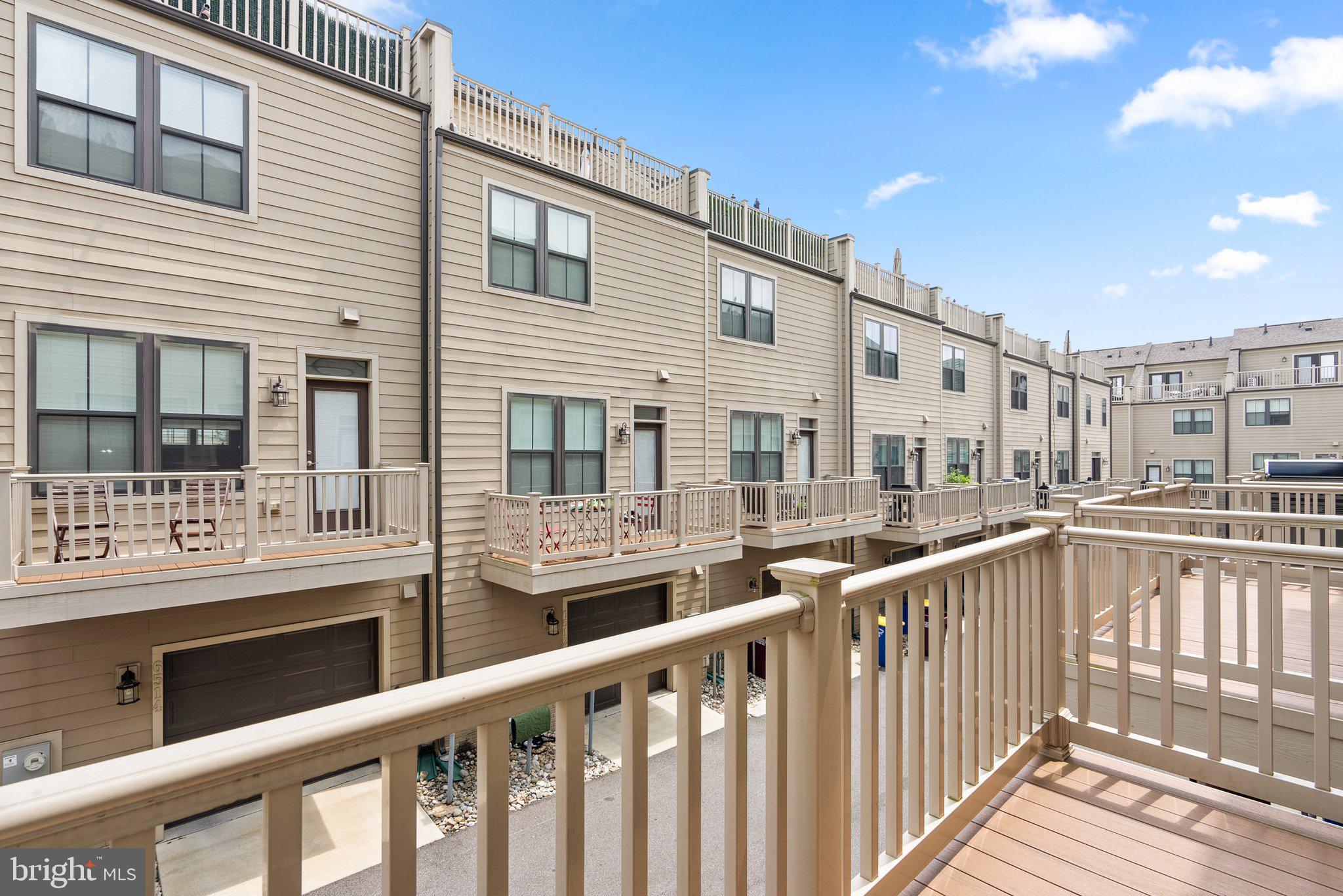 RIVERDALE PARK STATION - Residential