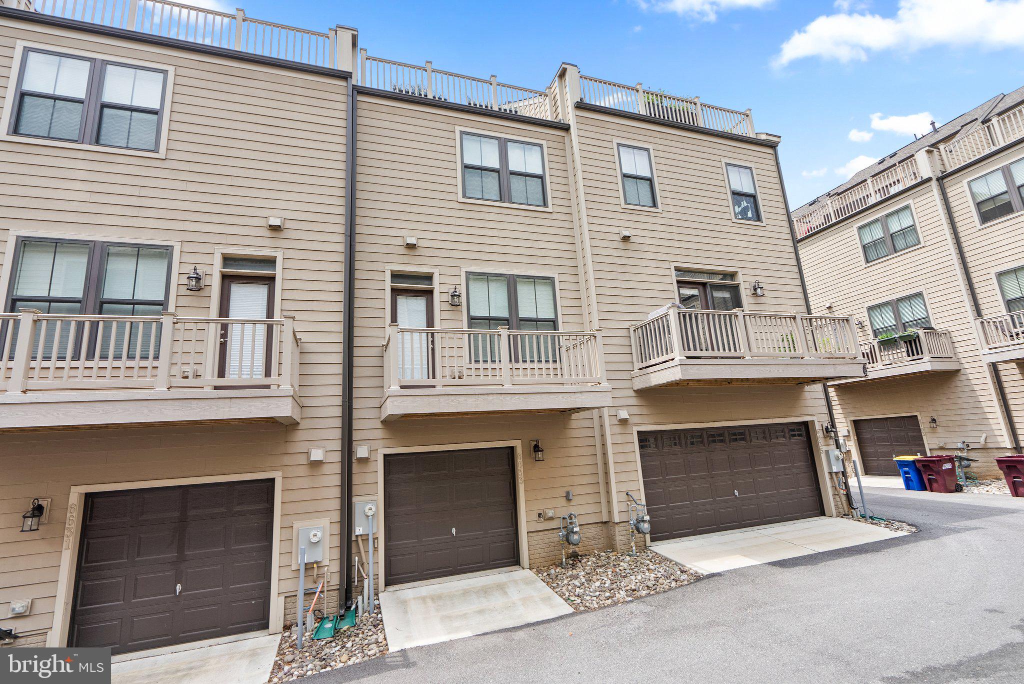 RIVERDALE PARK STATION - Residential