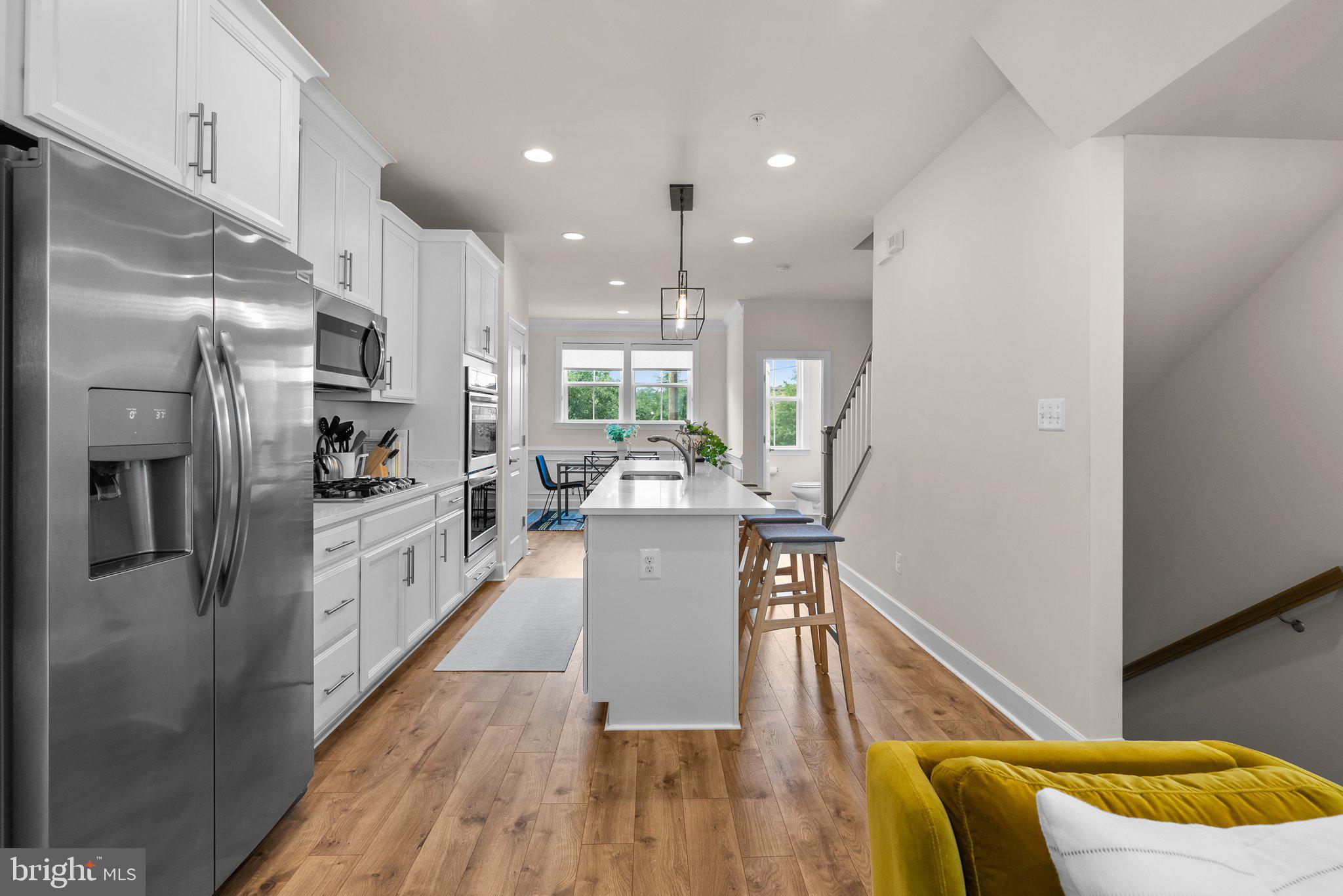 RIVERDALE PARK STATION - Residential