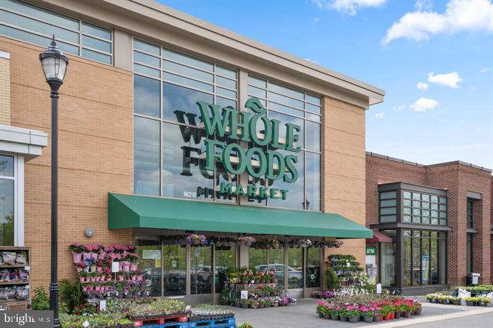 RIVERDALE PARK STATION - Residential