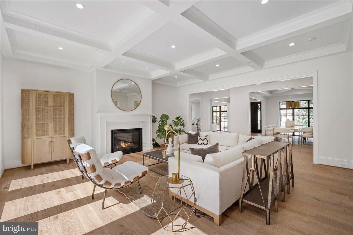 THE HAMLET - Residential Lease