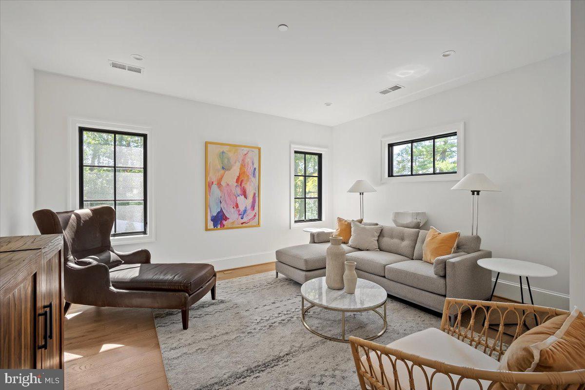 THE HAMLET - Residential Lease