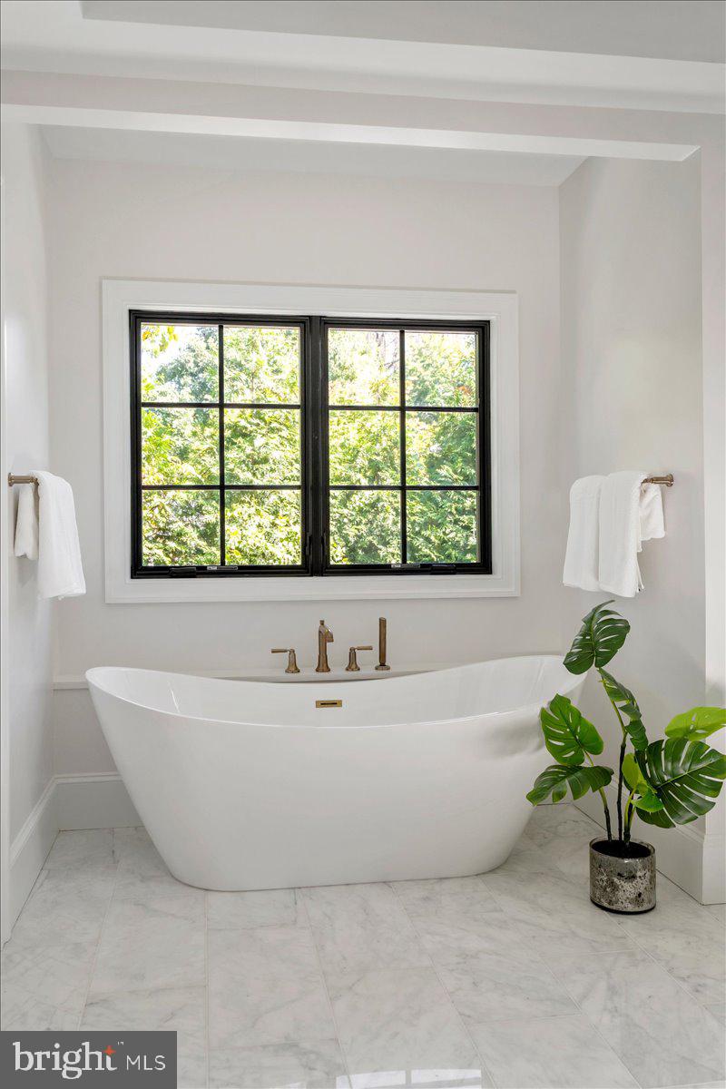 THE HAMLET - Residential Lease