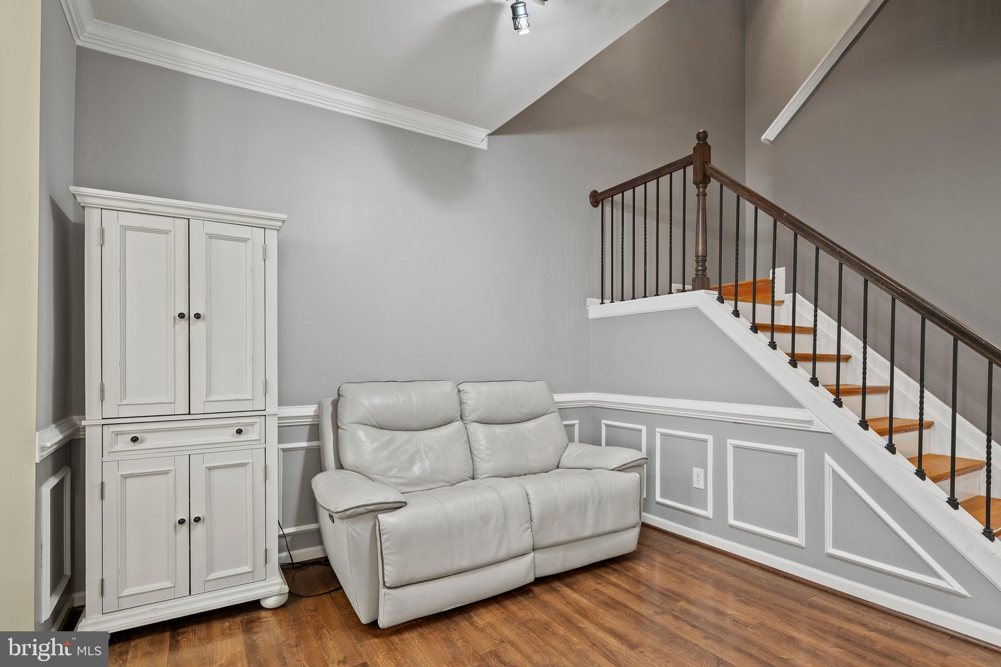 COLLEGE HILLS - Residential