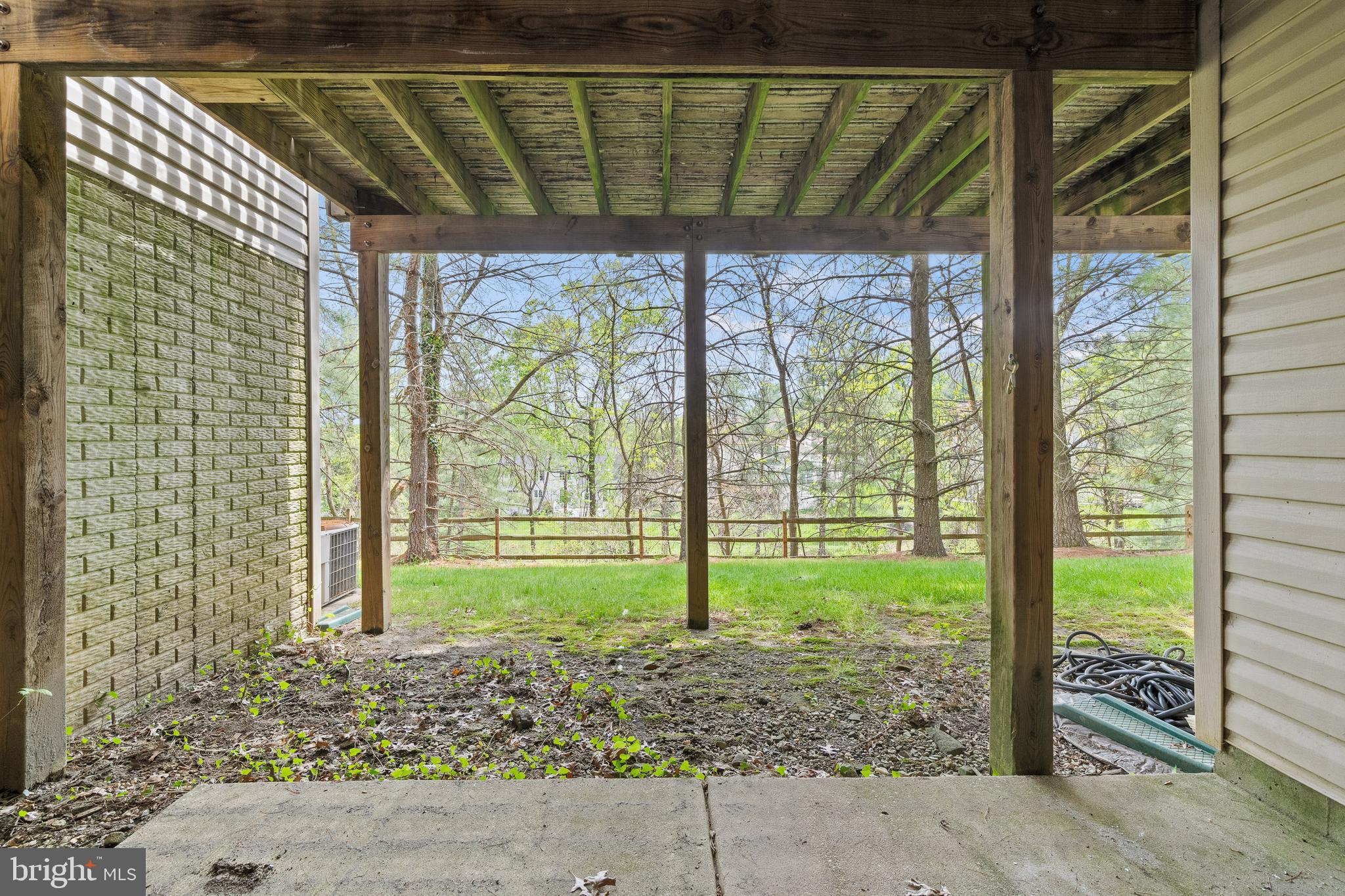 COLLEGE HILLS - Residential