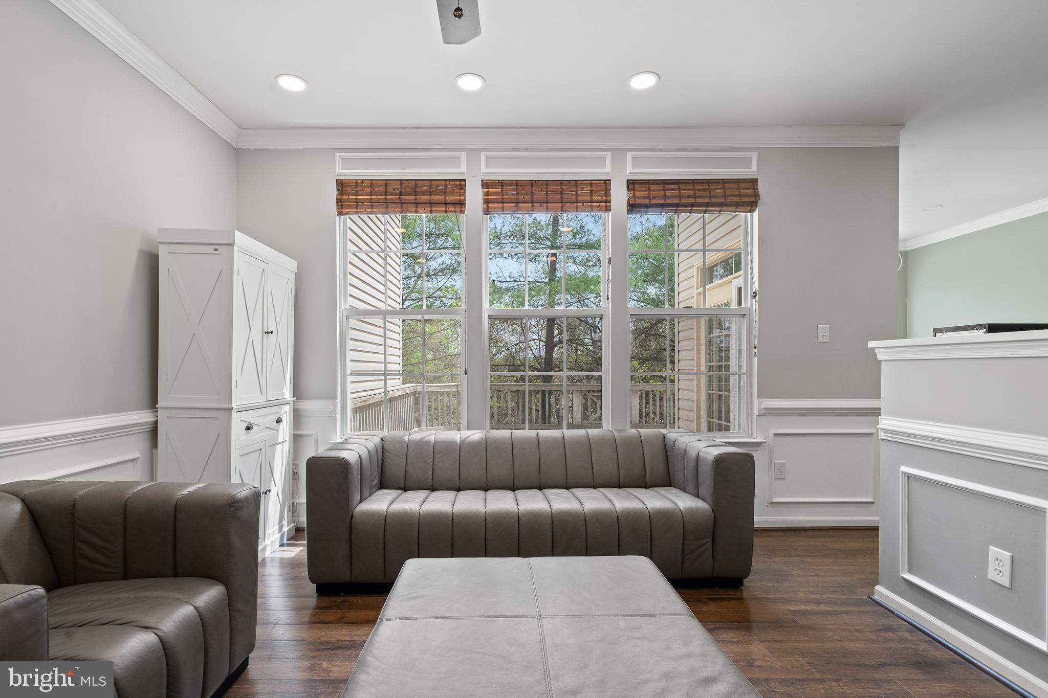 COLLEGE HILLS - Residential