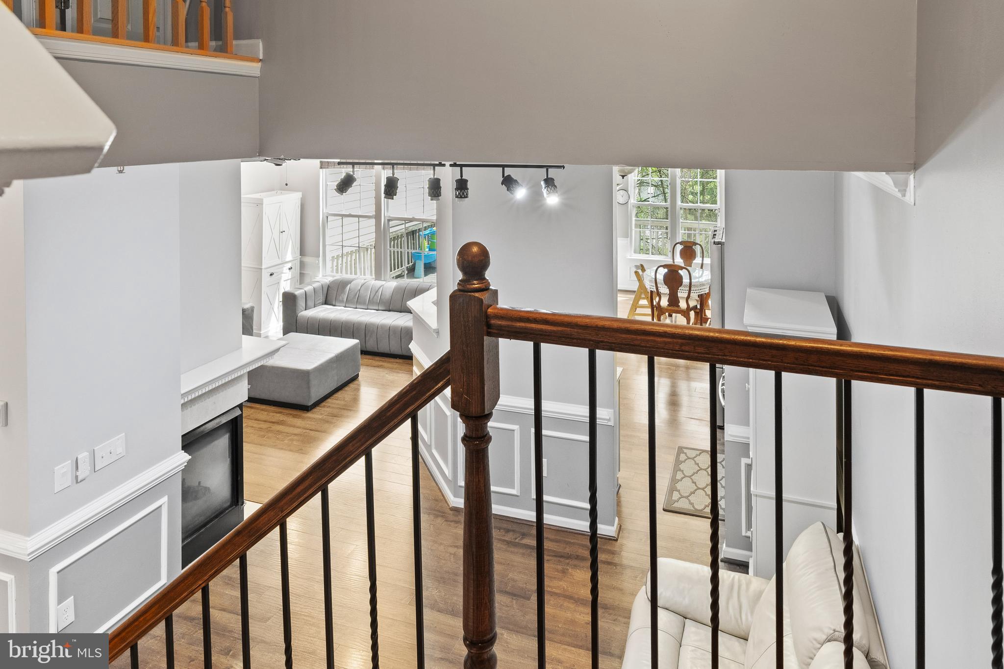 COLLEGE HILLS - Residential