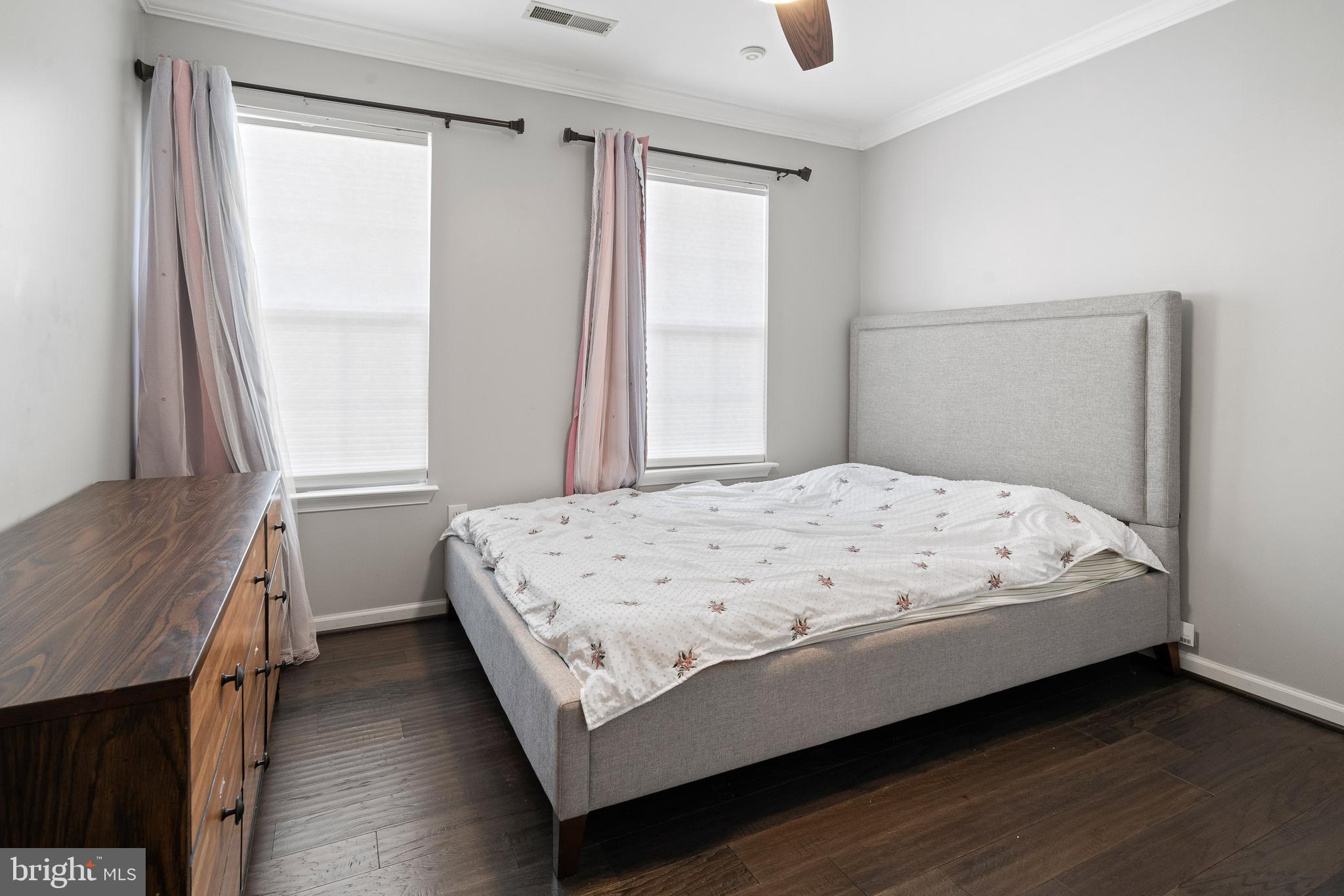 COLLEGE HILLS - Residential