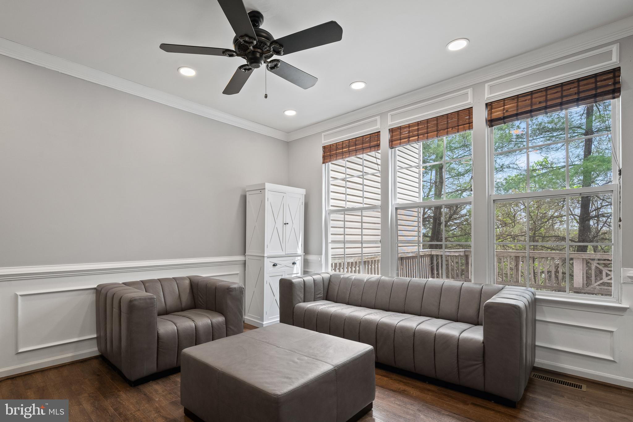 COLLEGE HILLS - Residential