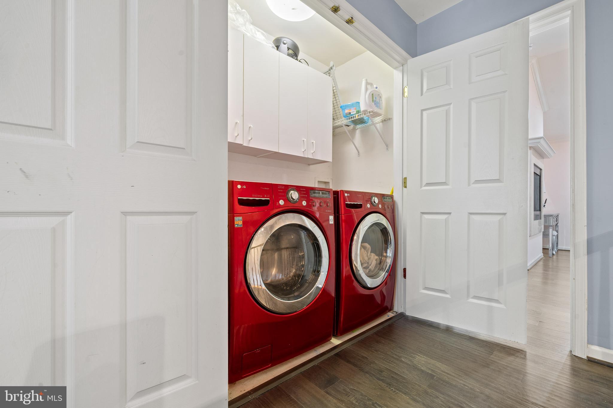 COLLEGE HILLS - Residential