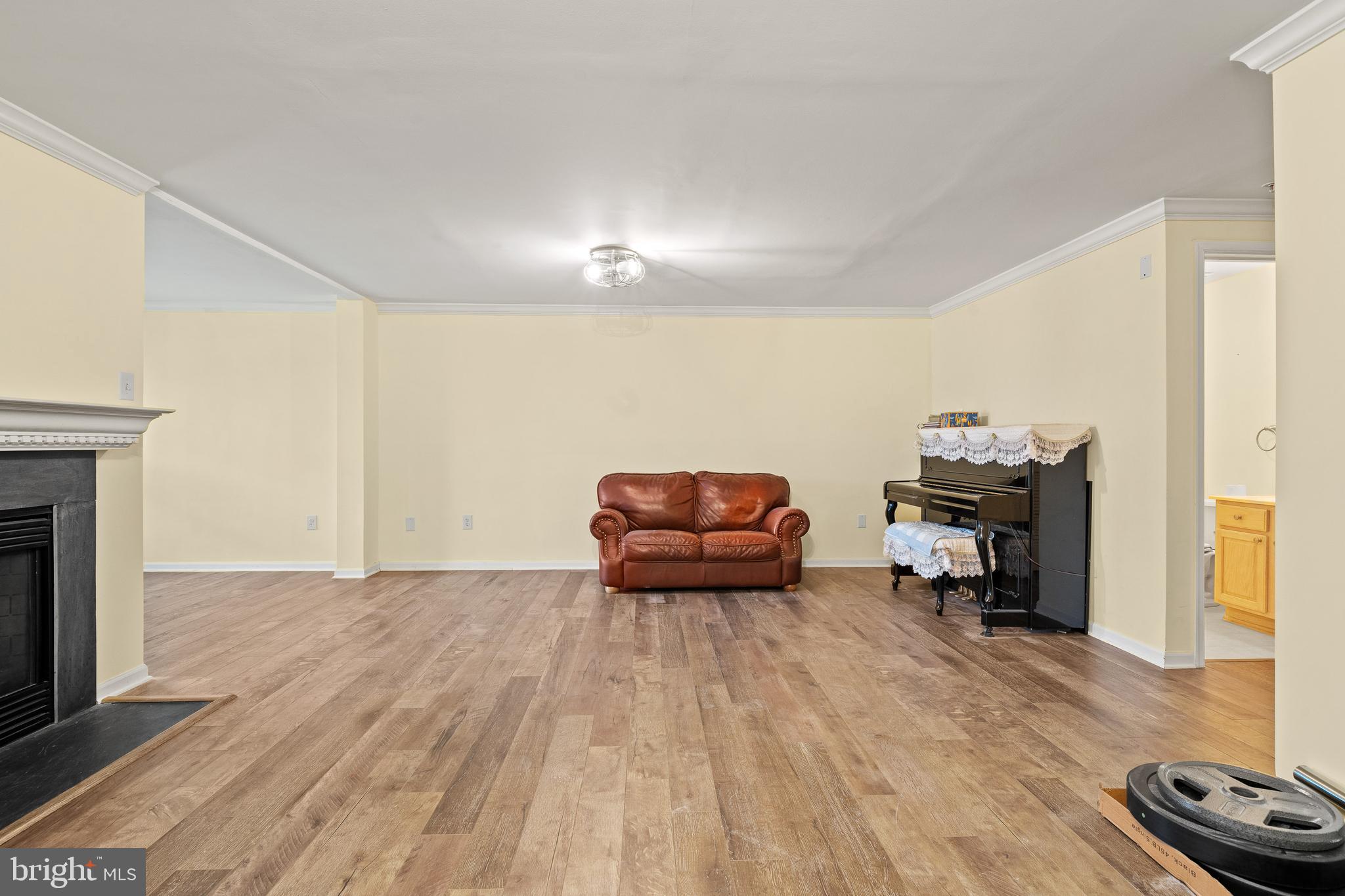 COLLEGE HILLS - Residential