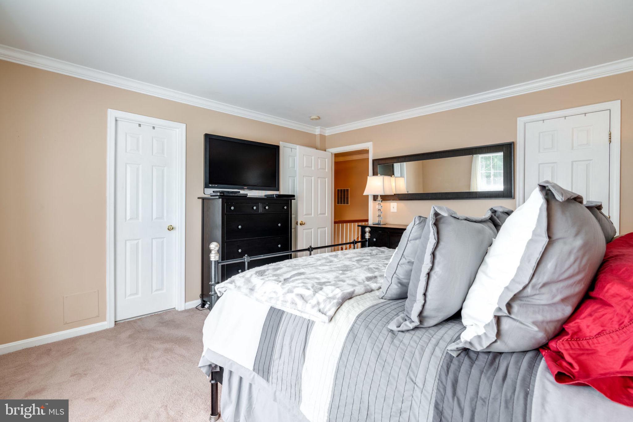 LAKECREST - Residential