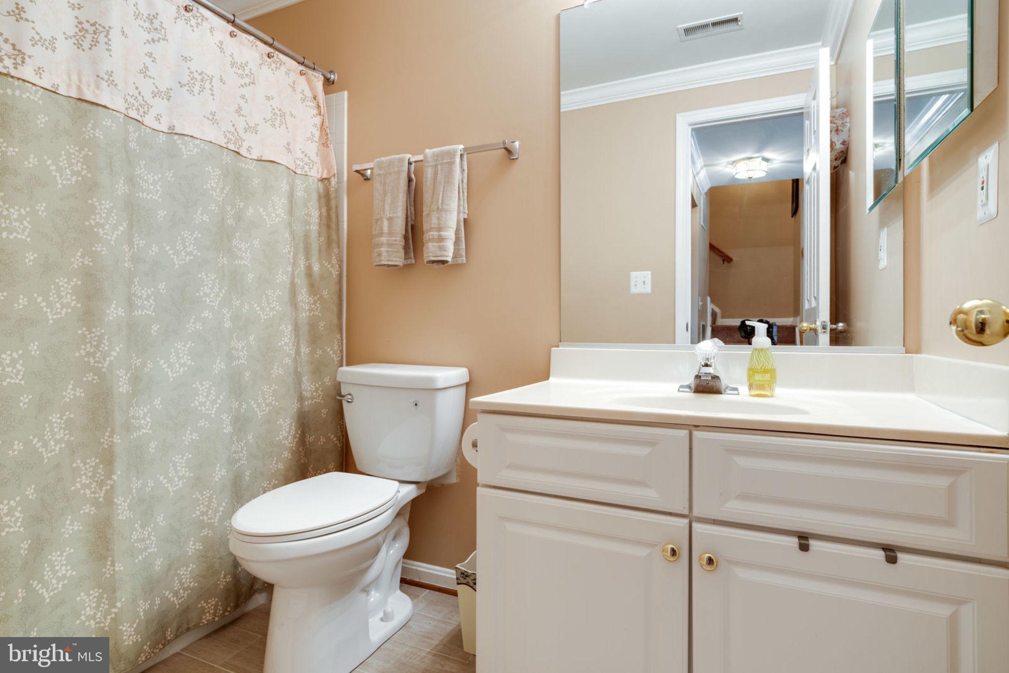 LAKECREST - Residential