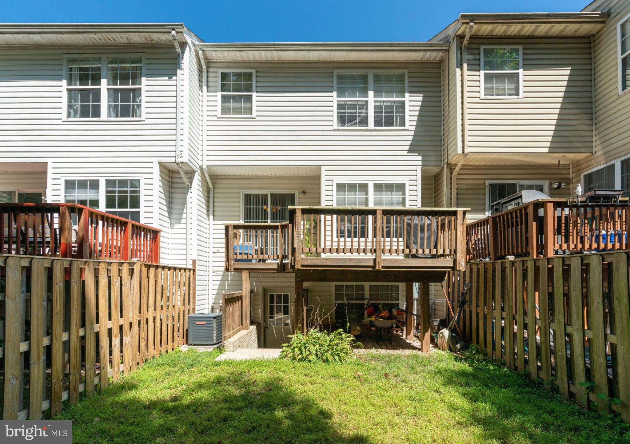 LAKECREST - Residential