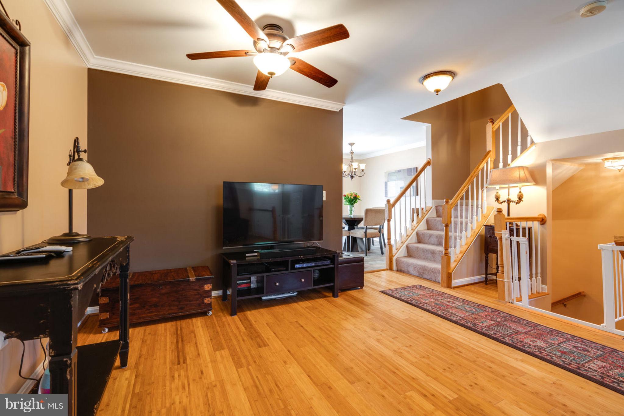 LAKECREST - Residential