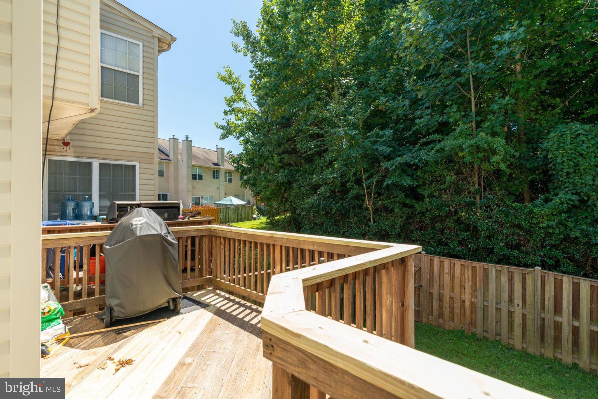 LAKECREST - Residential