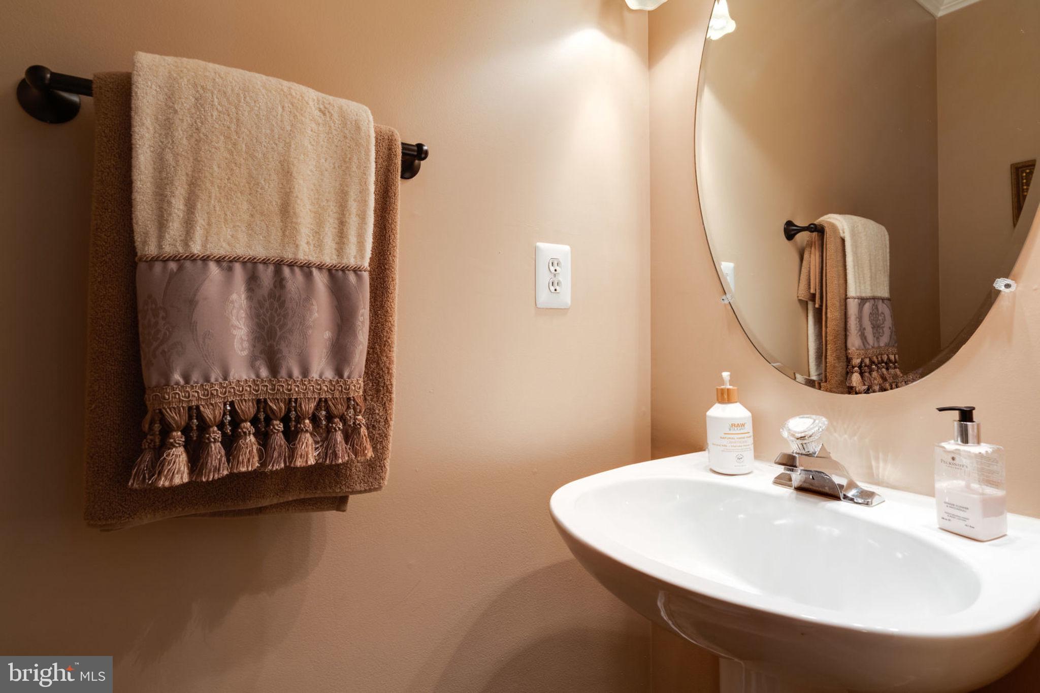 LAKECREST - Residential