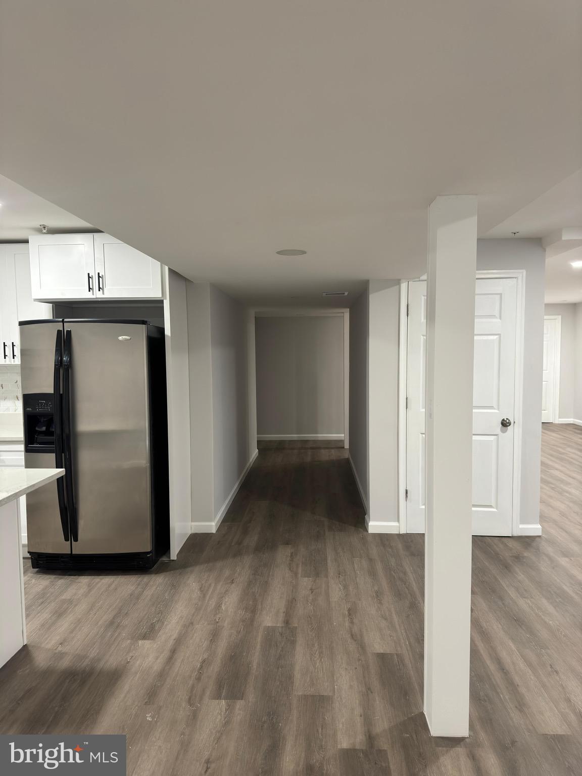 WILSHIRE-PLAT FIVE> - Residential Lease