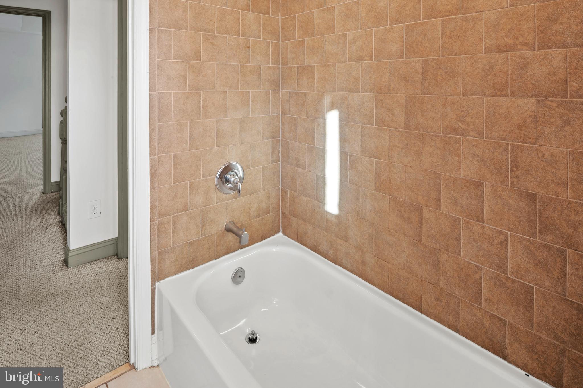 CHARLES VILLAGE - Residential