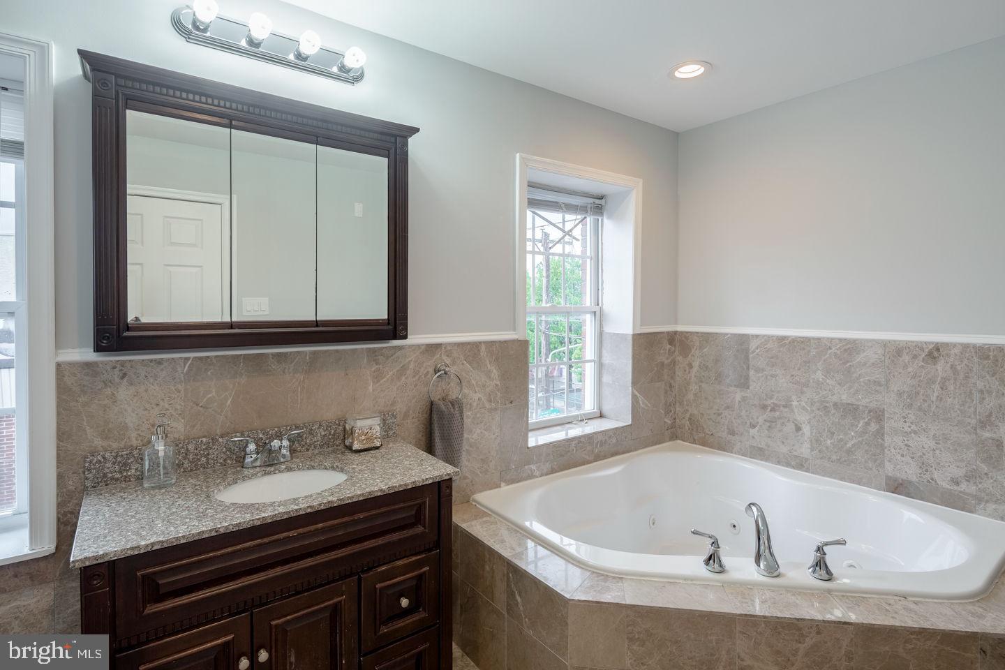 GRADUATE HOSPITAL - Residential