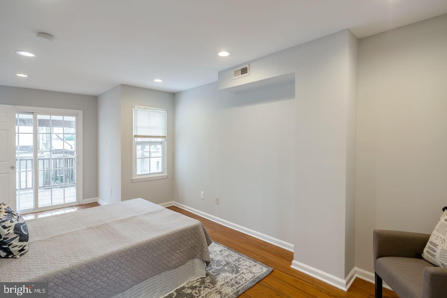 GRADUATE HOSPITAL - Residential