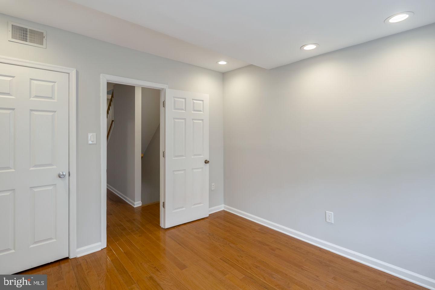 GRADUATE HOSPITAL - Residential