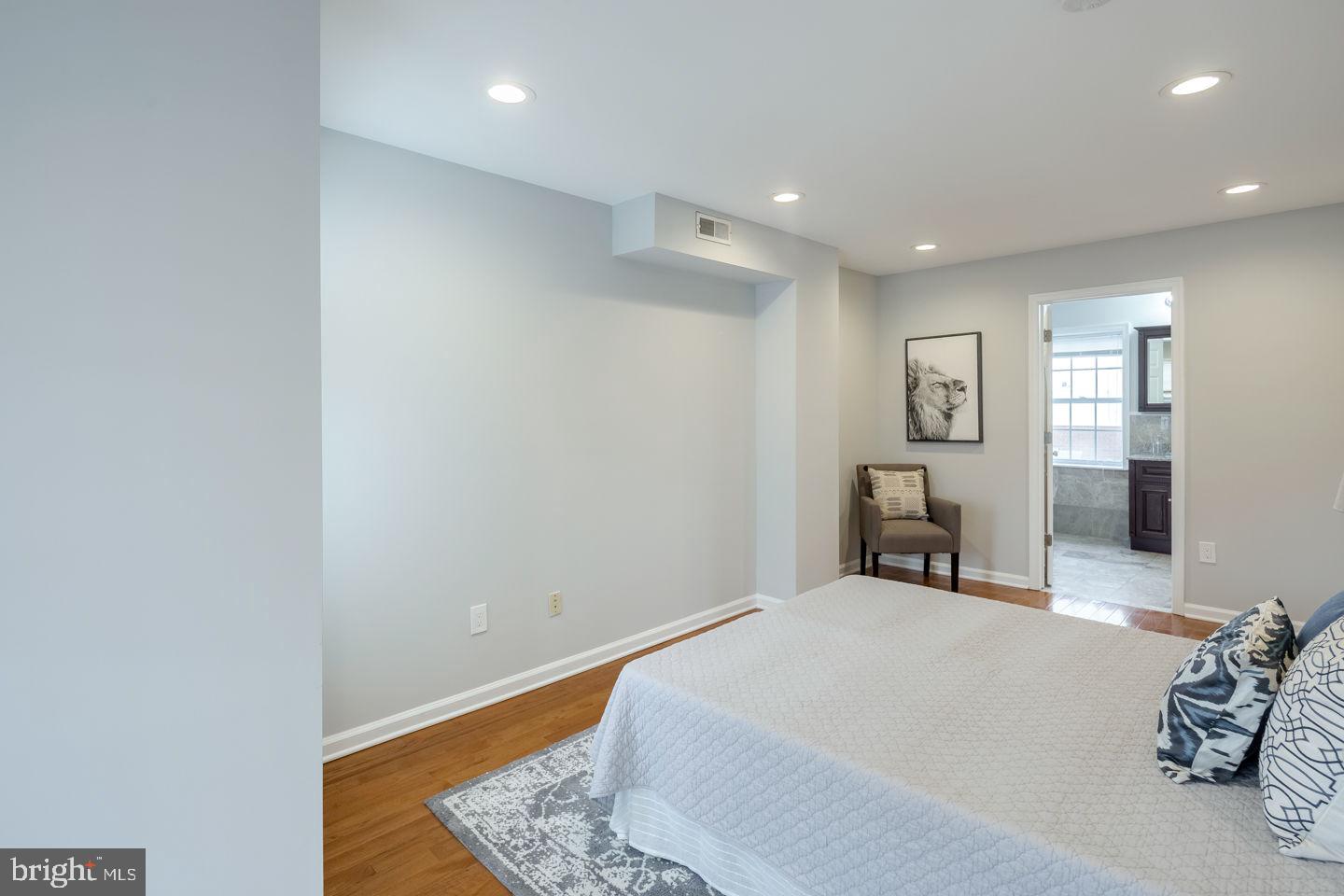 GRADUATE HOSPITAL - Residential