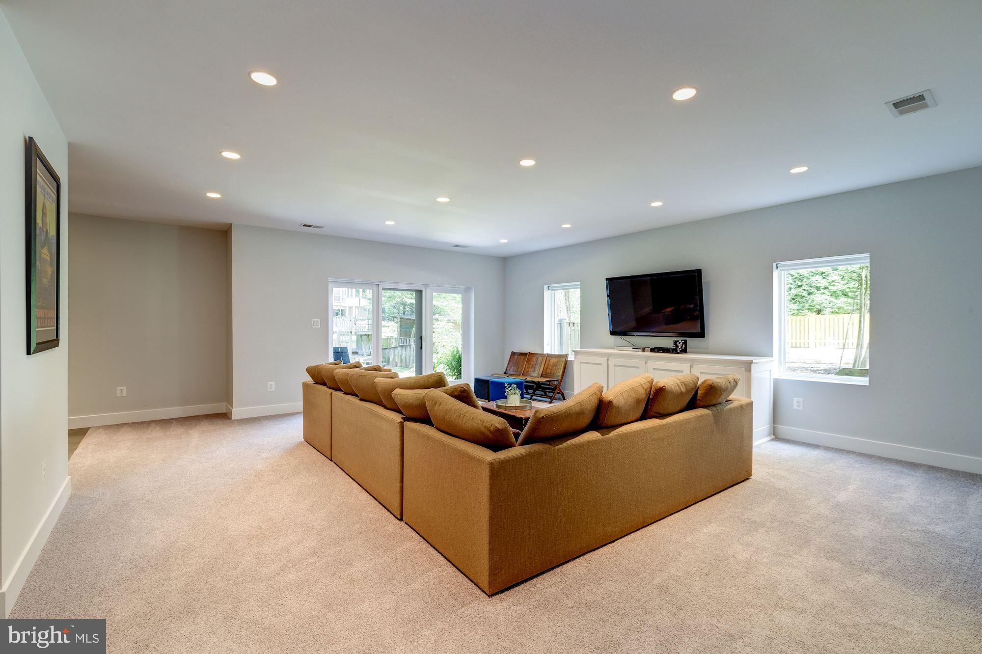 WOODMONT - Residential