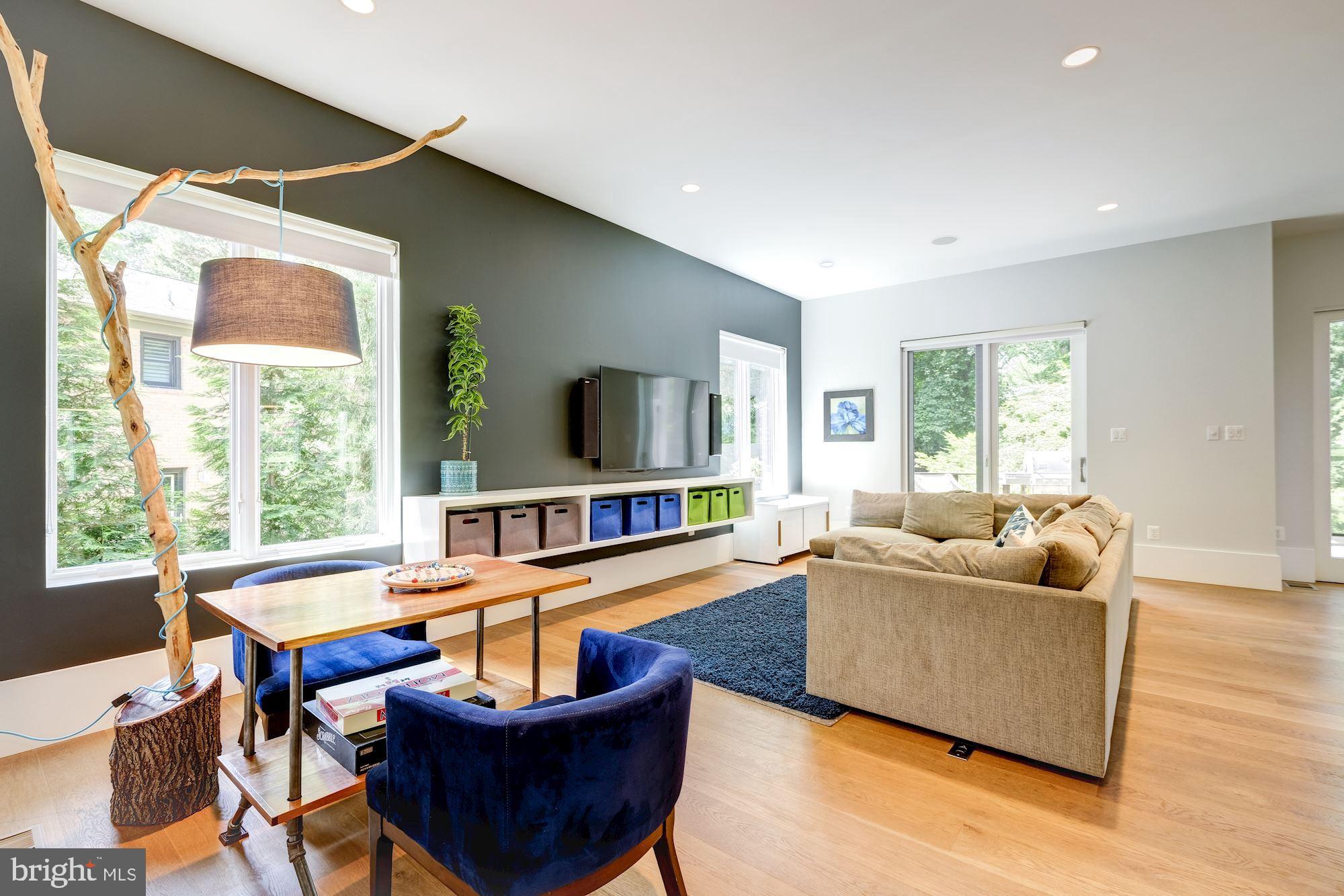 WOODMONT - Residential