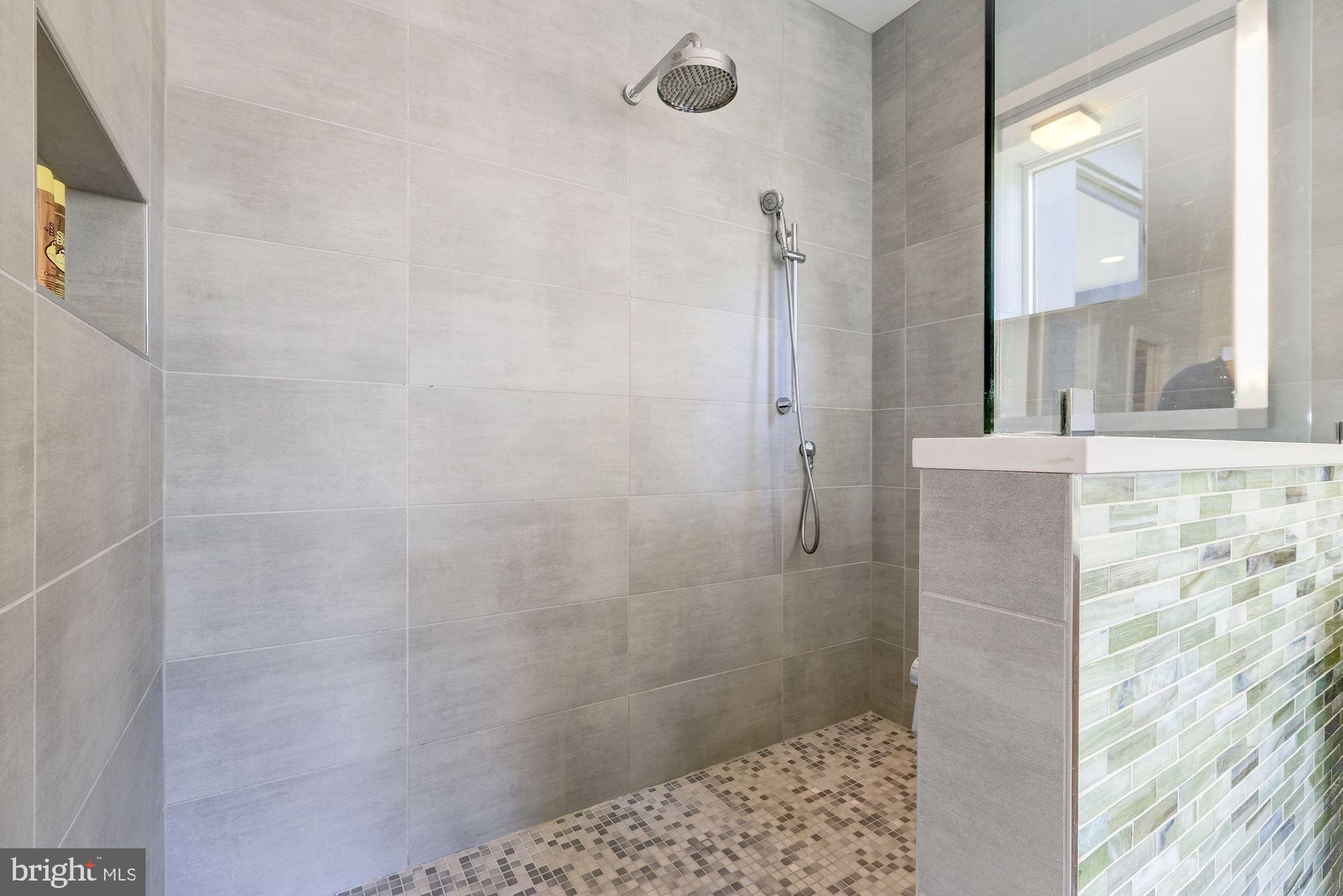 WOODMONT - Residential