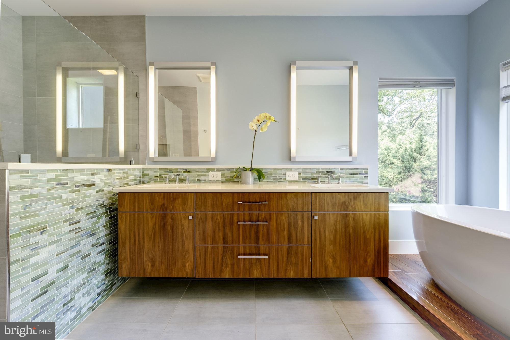 WOODMONT - Residential