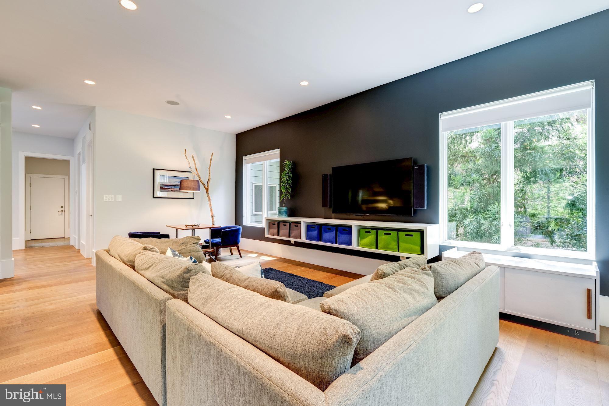 WOODMONT - Residential