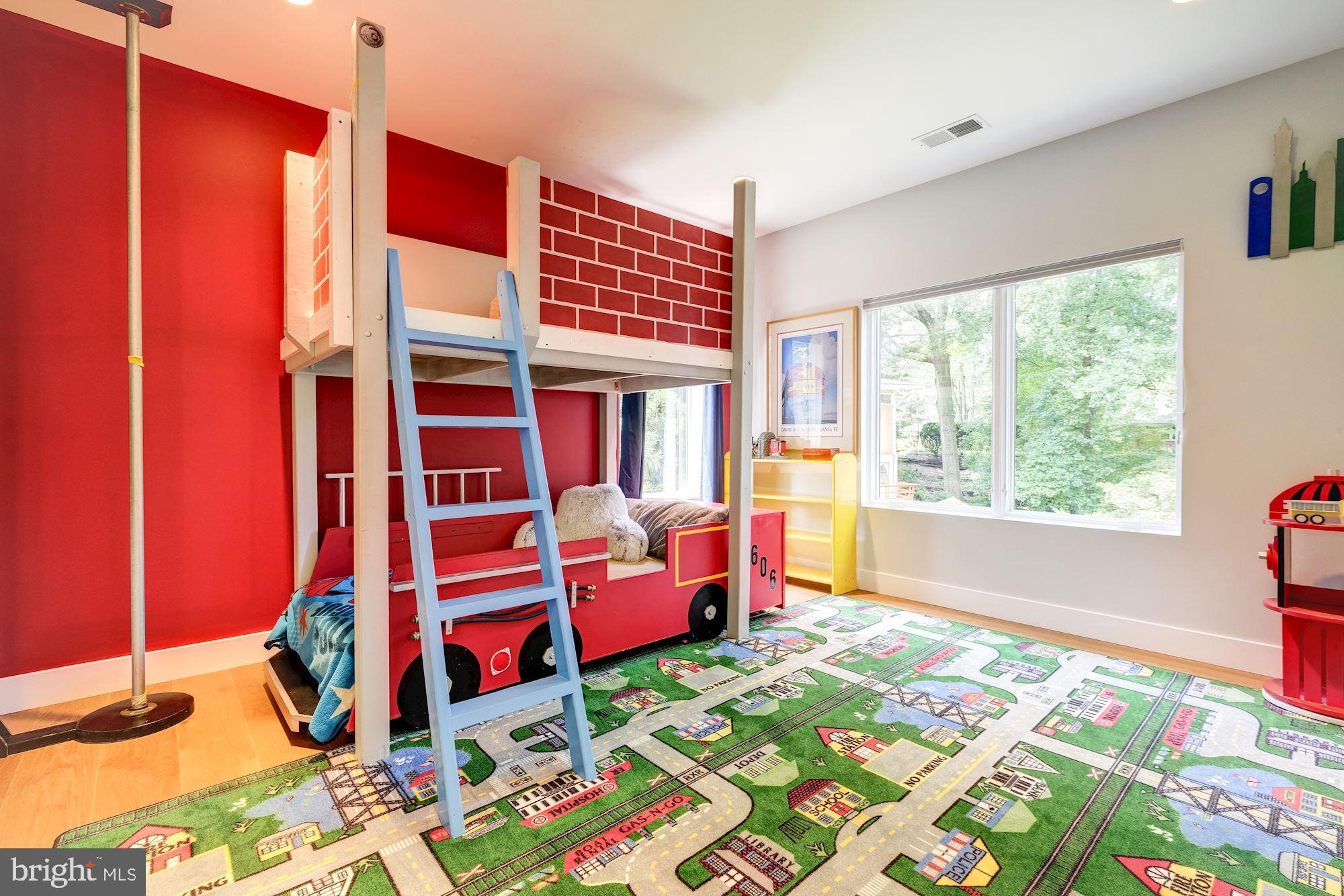 WOODMONT - Residential