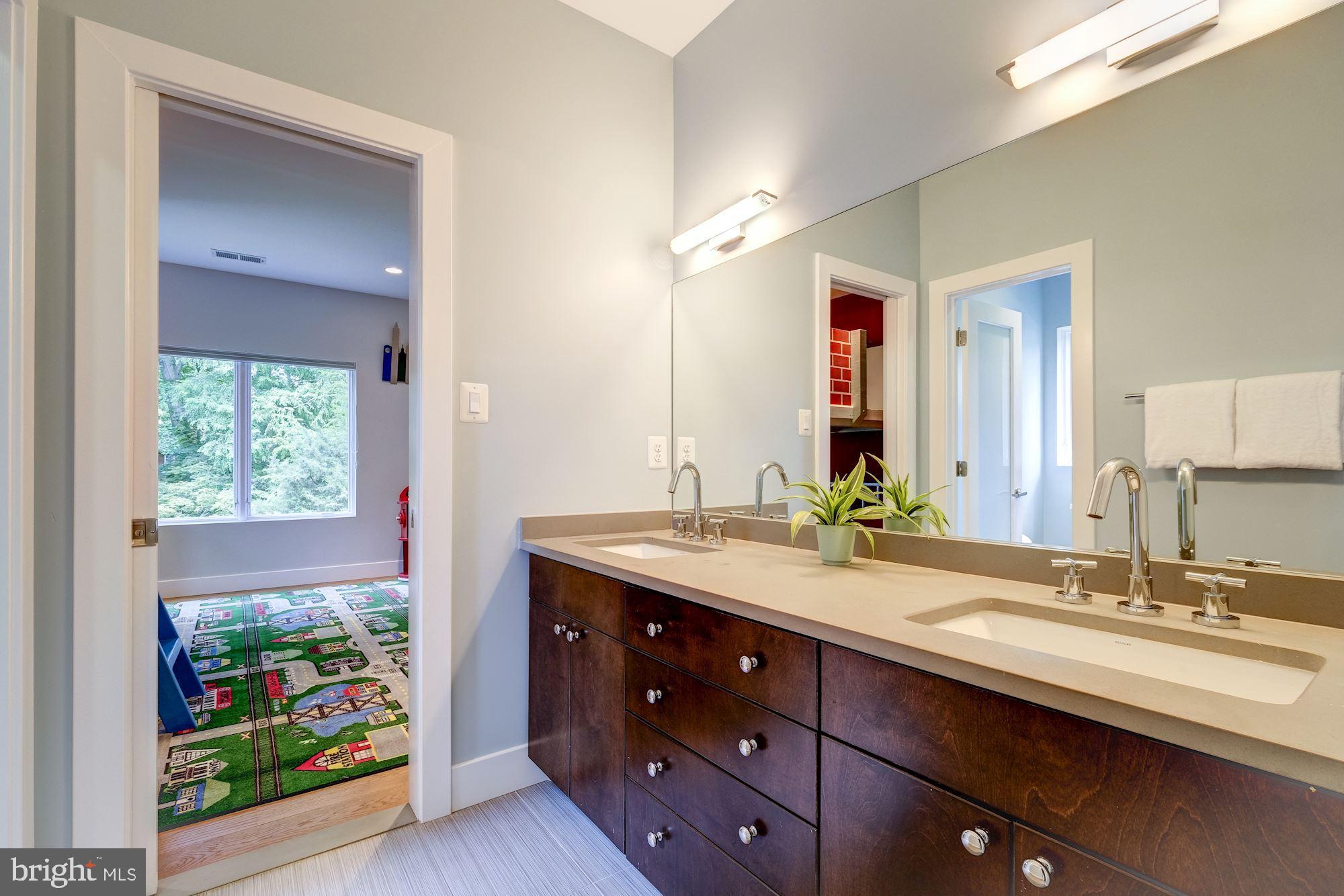 WOODMONT - Residential