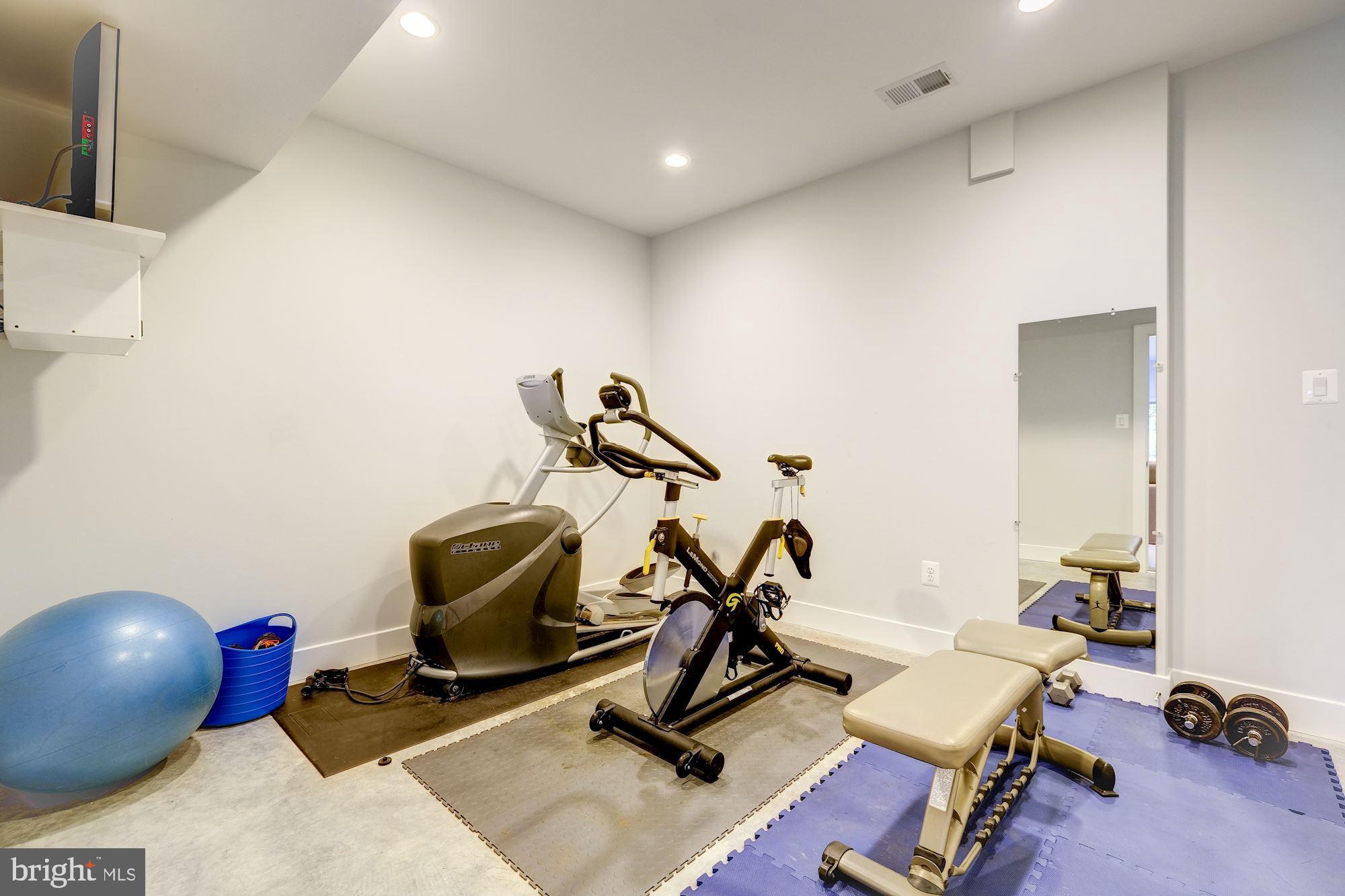 WOODMONT - Residential