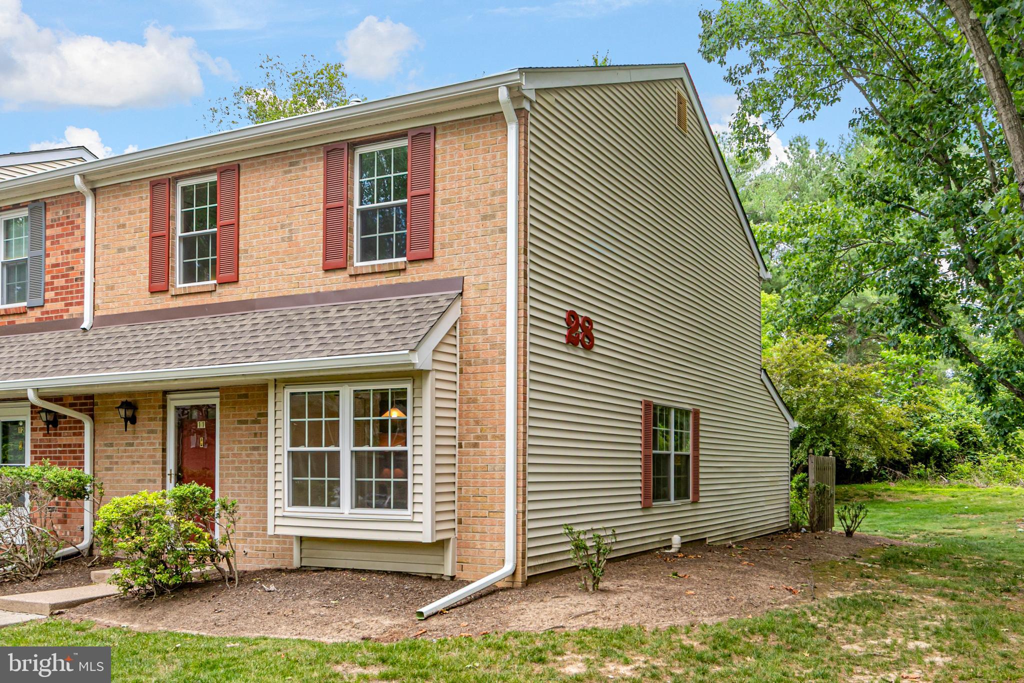 11 ABELIA COURT
