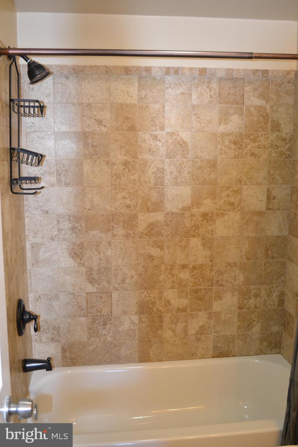 MAIDEN CHOICE VILLAGE - Residential Lease